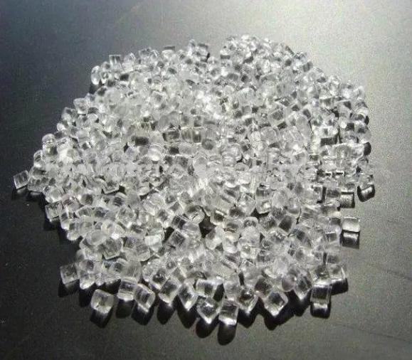 圖1是用于注塑的PMMA原料顆粒。